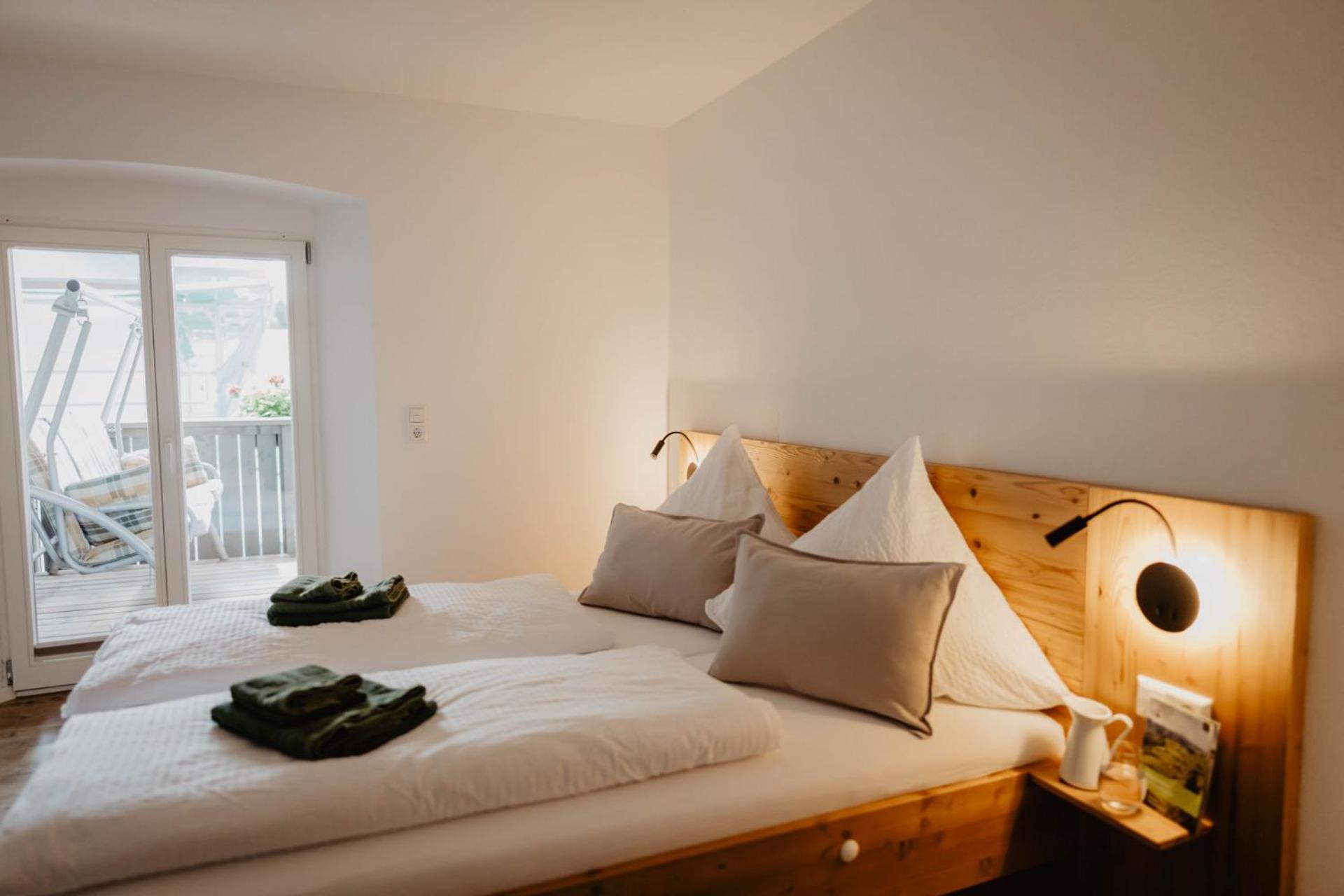 Wildkraeuter-Gasthof Linde Loeffingen Room photo