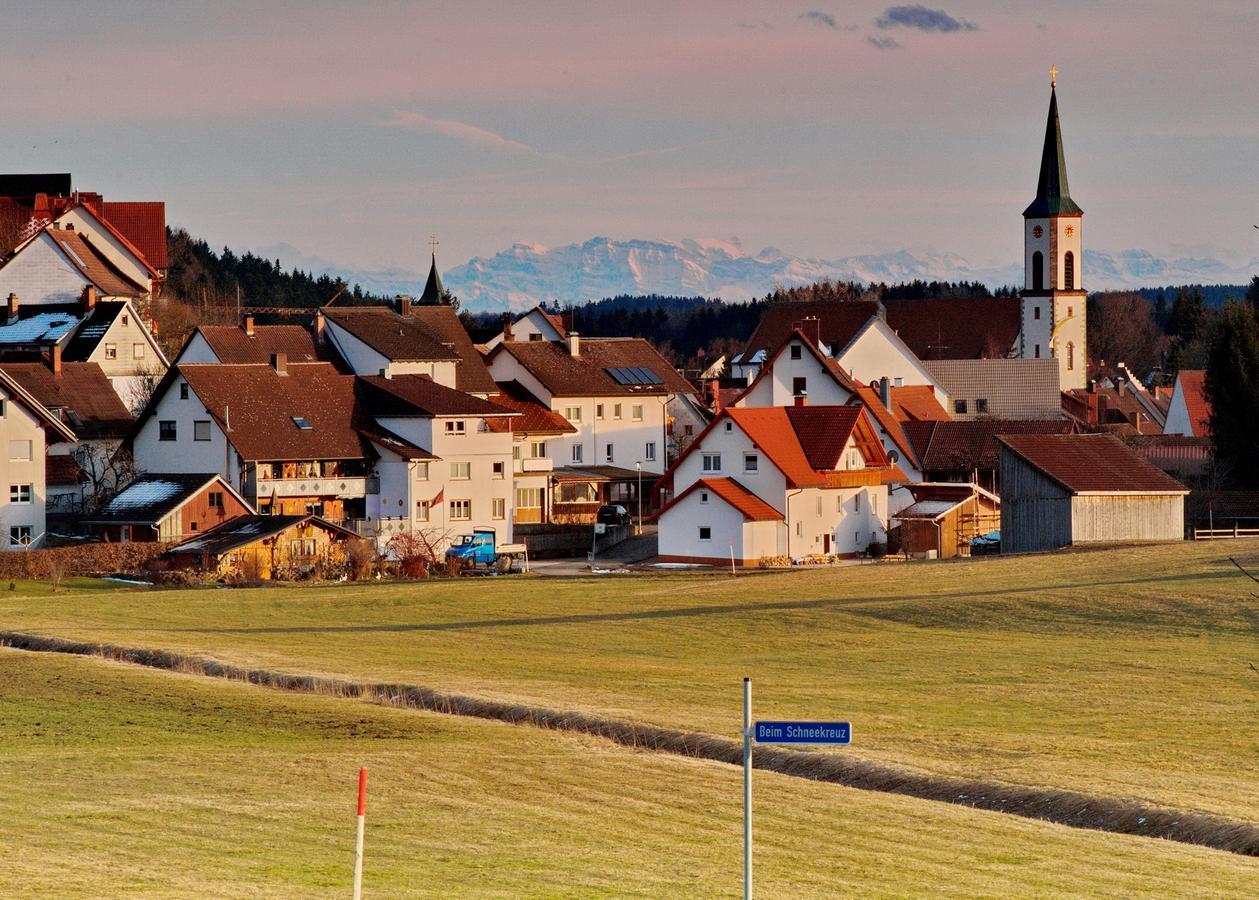 Wildkraeuter-Gasthof Linde Loeffingen Exterior photo